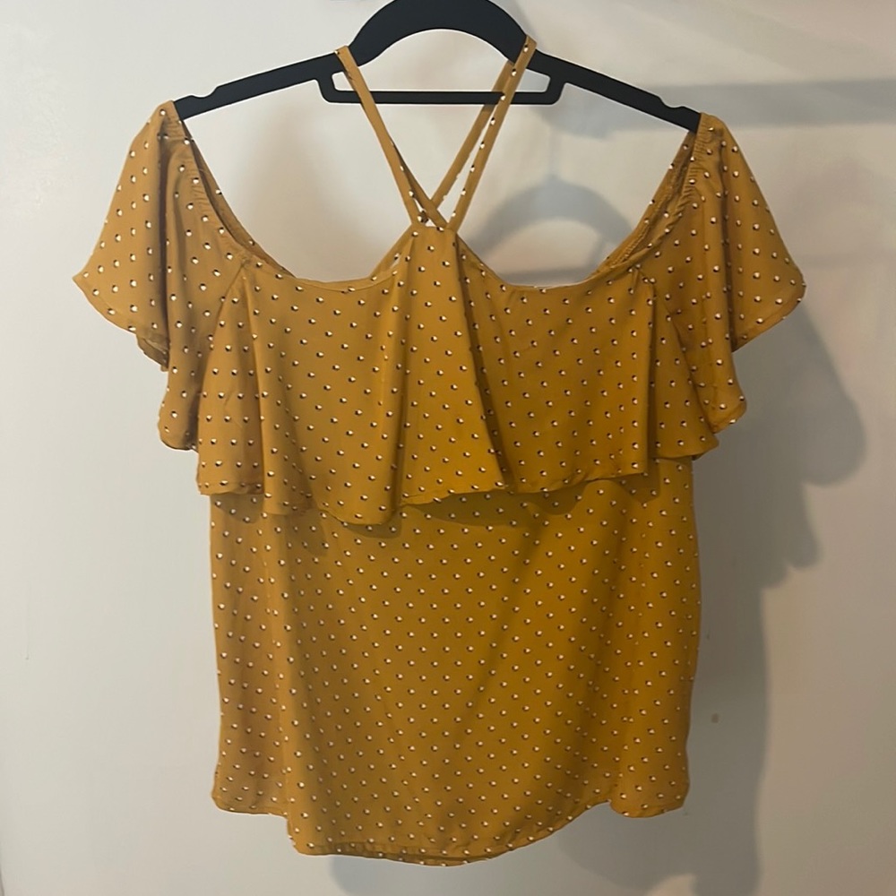 Maurices Gold Flutter Top sz S